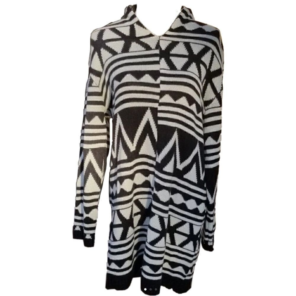 Extra long geometric pullover sweater